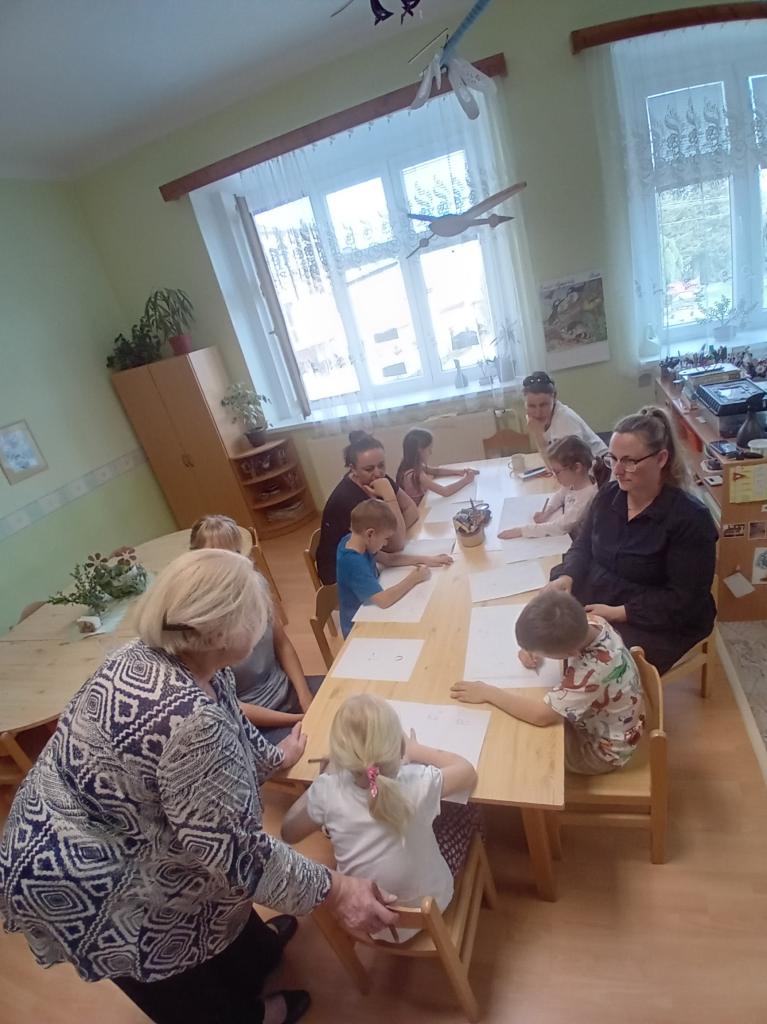 paní Veselá s rodiči a dětmi - cvičení grafomotoriky